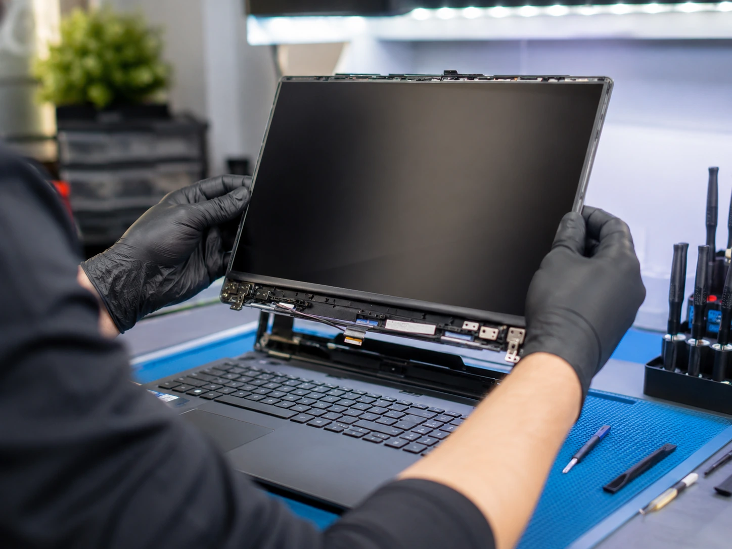 Ремонт ноутбука Huawei MateBook в мастерской